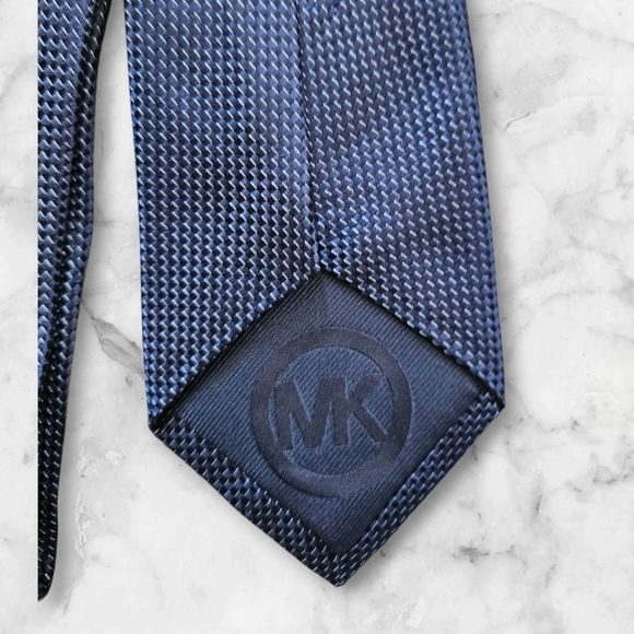 Michael Kors Silk Tie - Picture 2 of 3